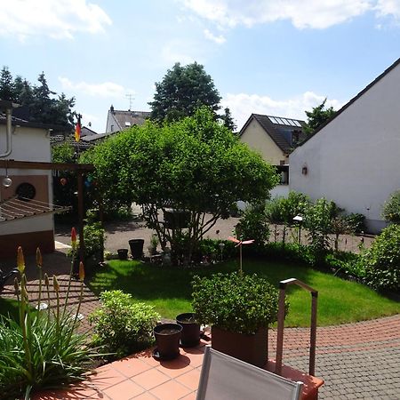 Landhausstil Trifft Moderne Muhlheim am Main Exterior foto